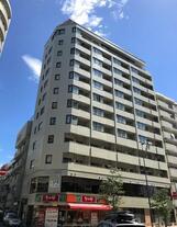 ロイヤルアネックス